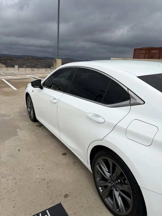 2019 Lexus ES 7th Gen - Image 6 of 12