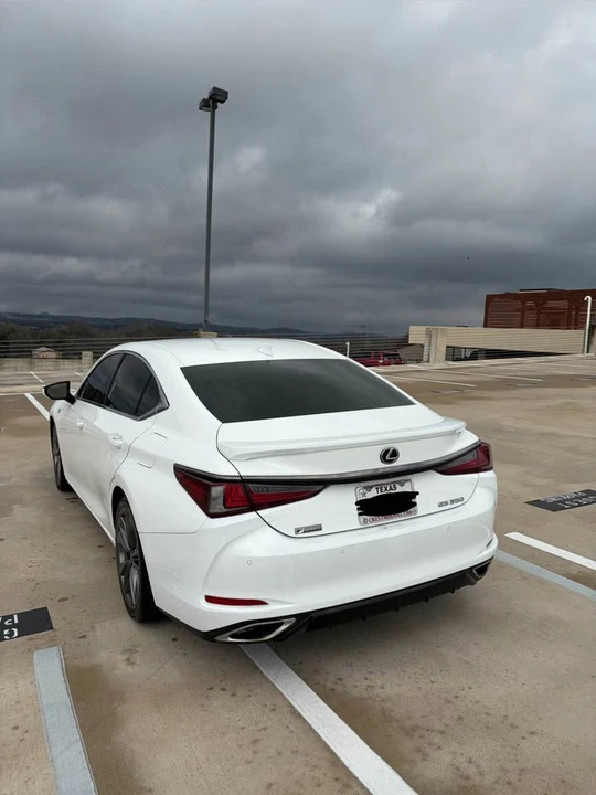 2019 Lexus ES 7th Gen - Image 3 of 12