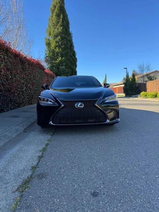 2019 Lexus ES 7th Gen - Image 3 of 12