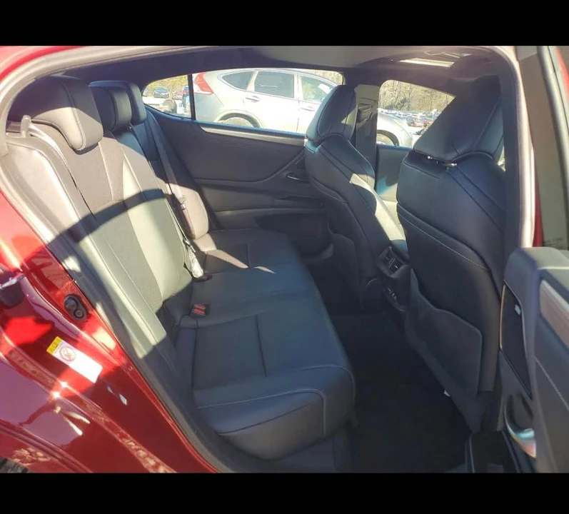 2019 Lexus ES 7th Gen - Image 6 of 8