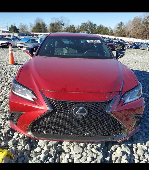 2019 Lexus ES 7th Gen - Image 2 of 8