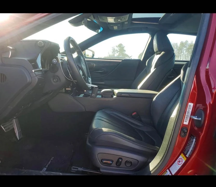 2019 Lexus ES 7th Gen - Image 5 of 8
