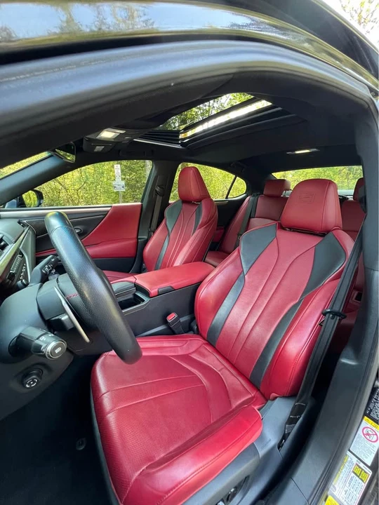 2019 Lexus ES 7th Gen - Image 7 of 12