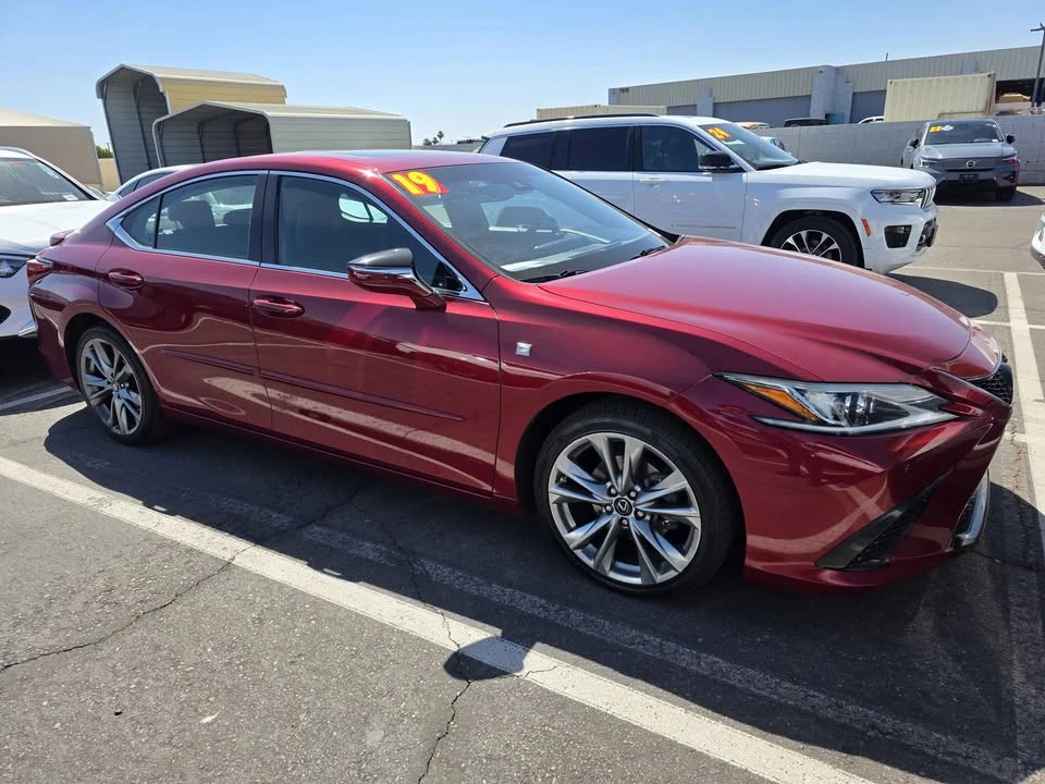 2019 Lexus ES 7th Gen - Image 2 of 6