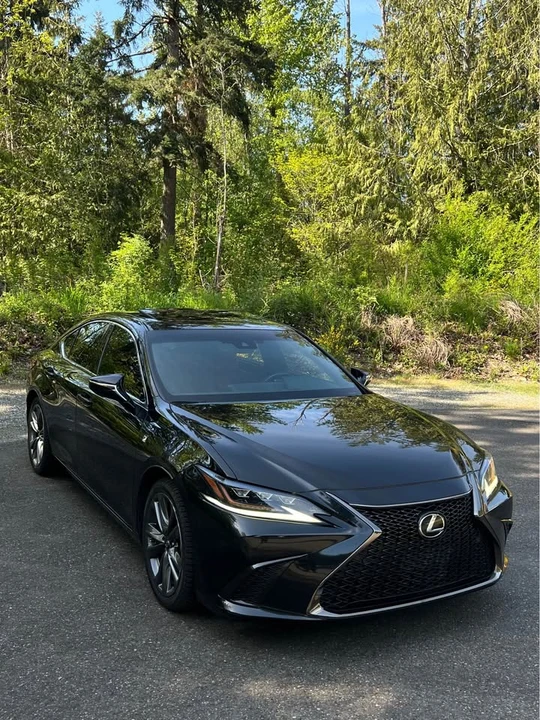 2019 Lexus ES 7th Gen - Image 3 of 12
