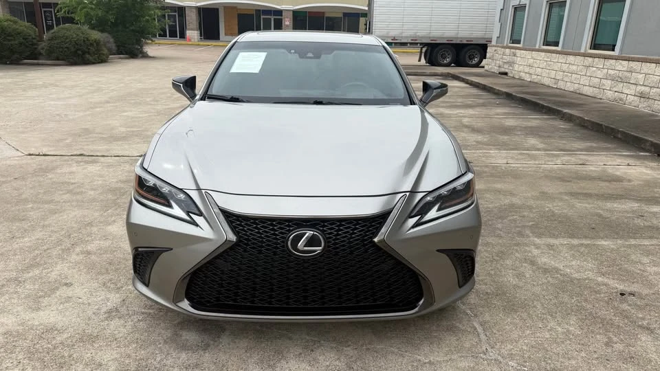 2019 Lexus ES 7th Gen - Image 8 of 20