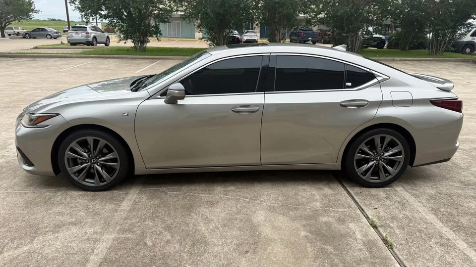 2019 Lexus ES 7th Gen - Image 6 of 20