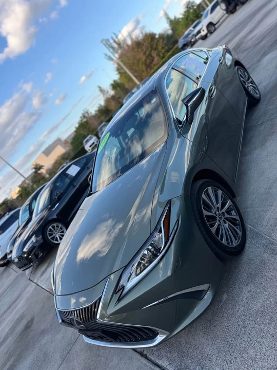 2019 Lexus ES 7th Gen - Image 3 of 6