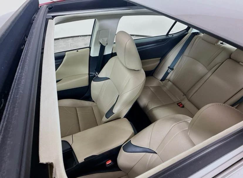 2019 Lexus ES 7th Gen - Image 7 of 10