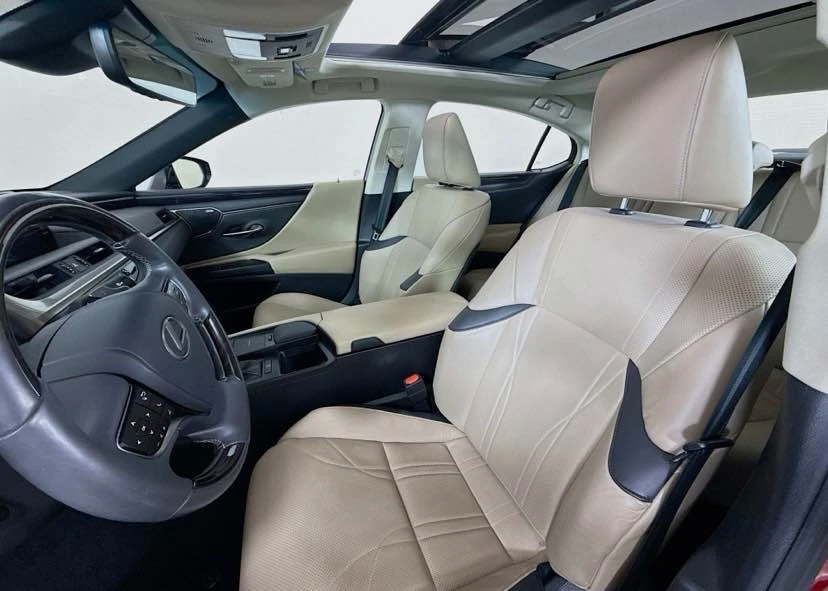 2019 Lexus ES 7th Gen - Image 6 of 10