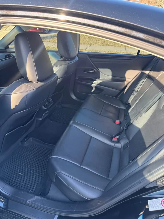 2019 Lexus ES 7th Gen - Image 7 of 13