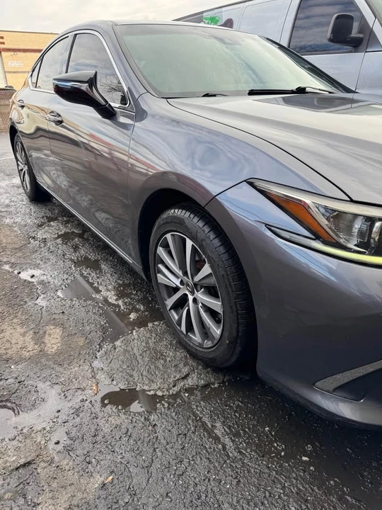 2019 Lexus ES 7th Gen - Image 4 of 18