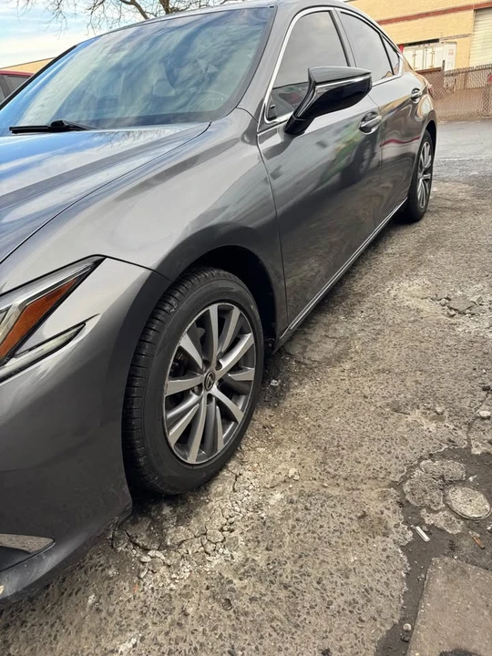 2019 Lexus ES 7th Gen - Image 7 of 18