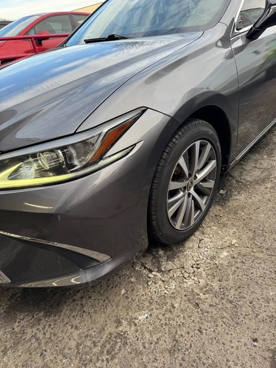 2019 Lexus ES 7th Gen - Image 6 of 18