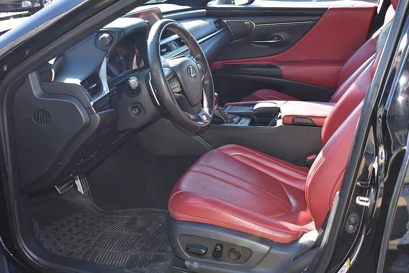 2019 Lexus ES 7th Gen - Image 4 of 12
