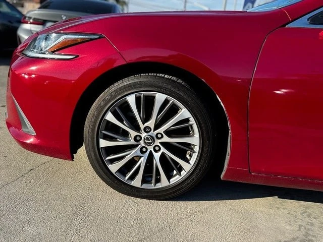 2019 Lexus ES 7th Gen - Image 6 of 19