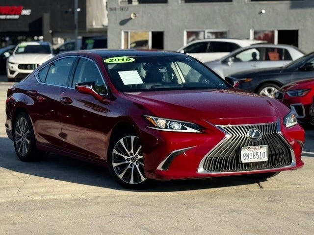 2019 Lexus ES 7th Gen - Image 2 of 19