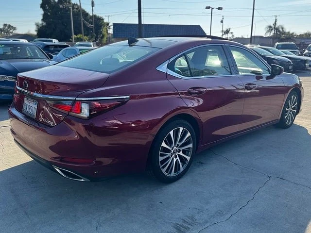 2019 Lexus ES 7th Gen - Image 3 of 19