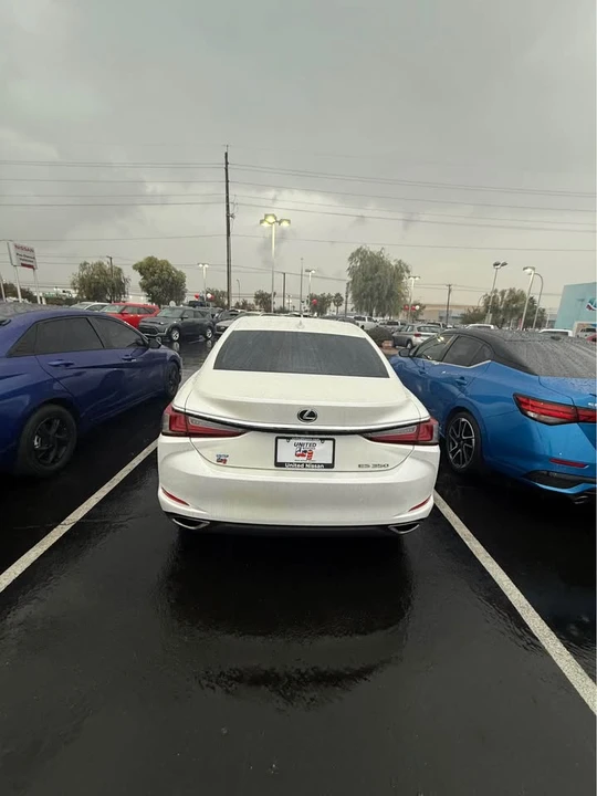 2019 Lexus ES 7th Gen - Image 4 of 9