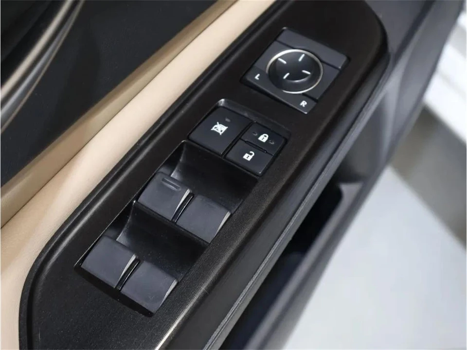 2019 Lexus ES 7th Gen - Image 11 of 31