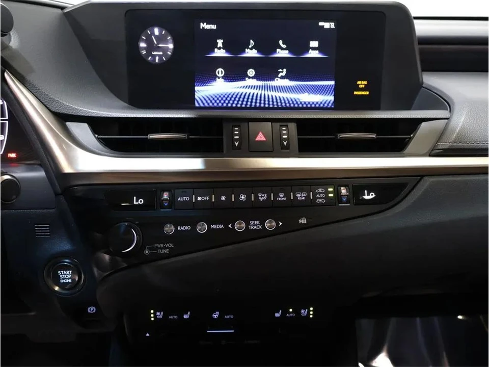2019 Lexus ES 7th Gen - Image 18 of 31