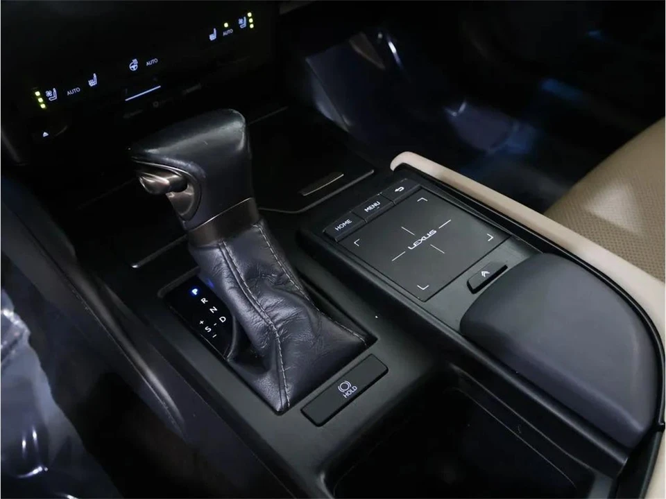2019 Lexus ES 7th Gen - Image 22 of 31