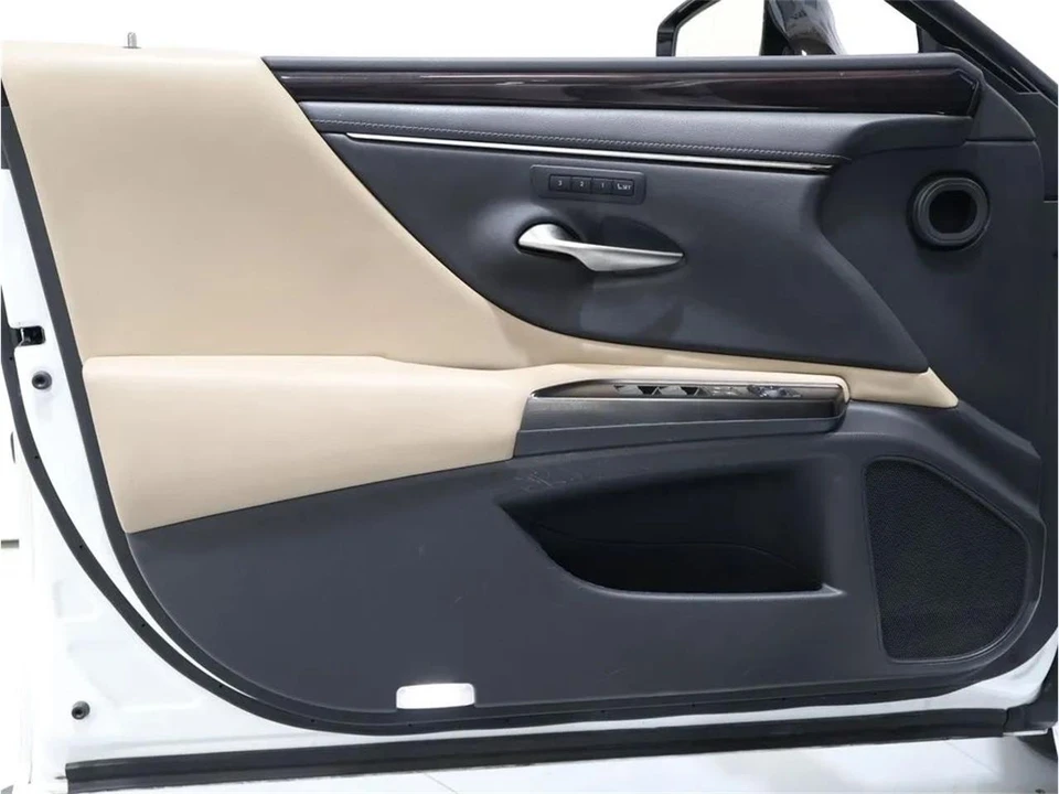 2019 Lexus ES 7th Gen - Image 10 of 31