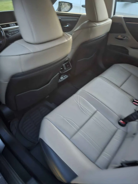 2019 Lexus ES 7th Gen - Image 3 of 12