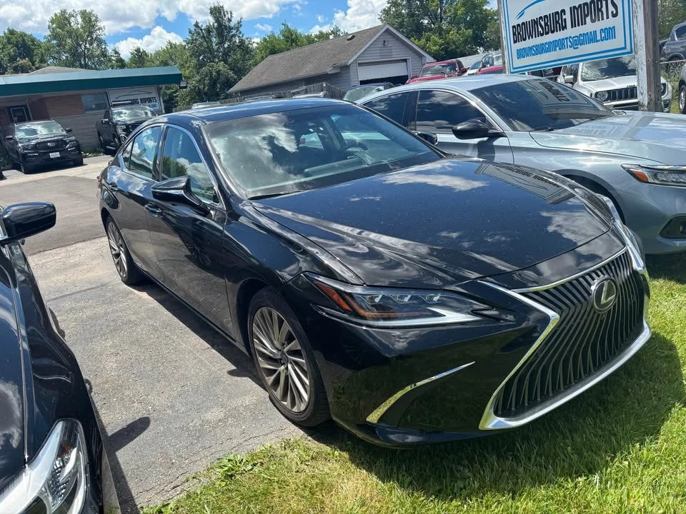 2019 Lexus ES 7th Gen - Image 3 of 9