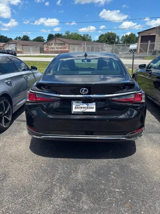 2019 Lexus ES 7th Gen - Image 4 of 9