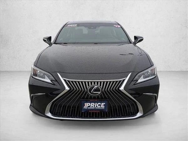 2019 Lexus ES 7th Gen - Image 2 of 21