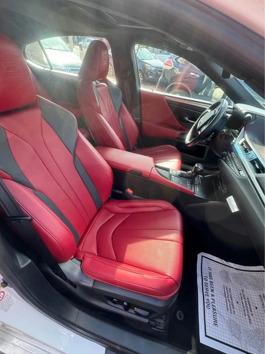 2019 Lexus ES 7th Gen - Image 8 of 15