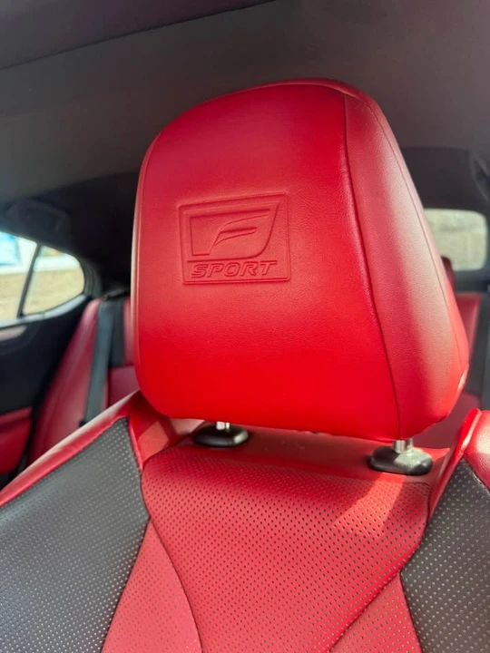 2019 Lexus ES 7th Gen - Image 15 of 15