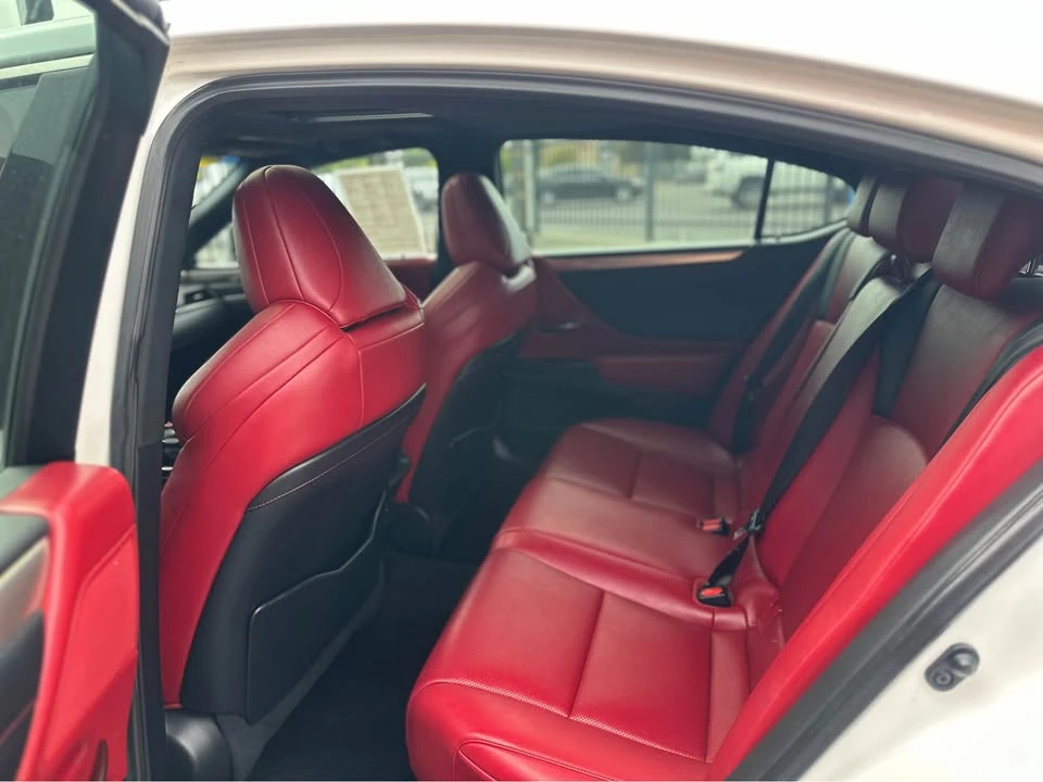 2019 Lexus ES 7th Gen - Image 7 of 10