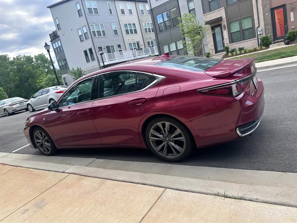2019 Lexus ES 7th Gen - Image 2 of 5