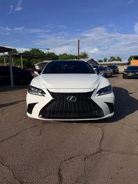 2019 Lexus ES 7th Gen - Image 6 of 12