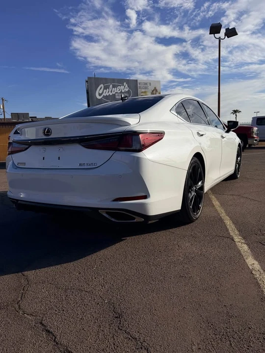 2019 Lexus ES 7th Gen - Image 5 of 12
