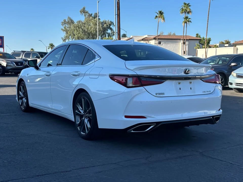 2019 Lexus ES 7th Gen - Image 5 of 18