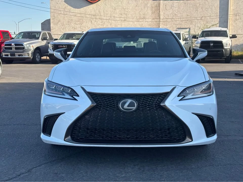 2019 Lexus ES 7th Gen - Image 8 of 18