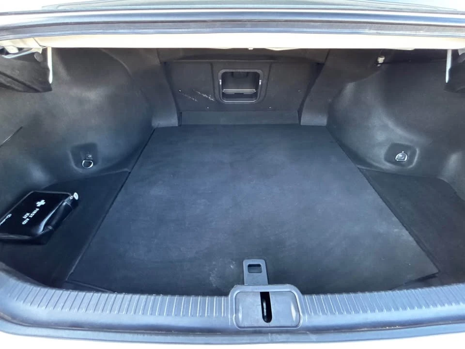 2019 Lexus ES 7th Gen - Image 17 of 18