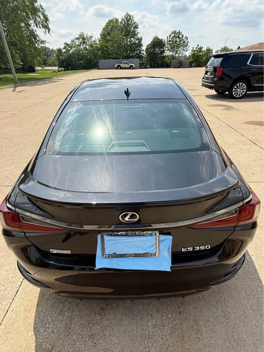 2019 Lexus ES 7th Gen - Image 3 of 10
