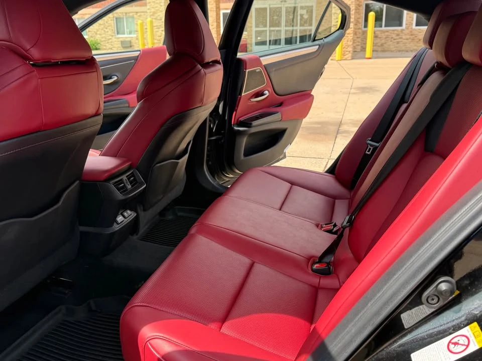 2019 Lexus ES 7th Gen - Image 7 of 10