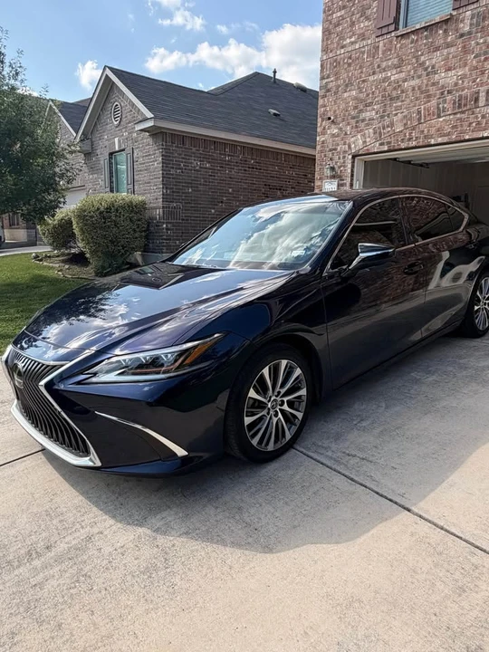 2019 Lexus ES 7th Gen - Image 3 of 18