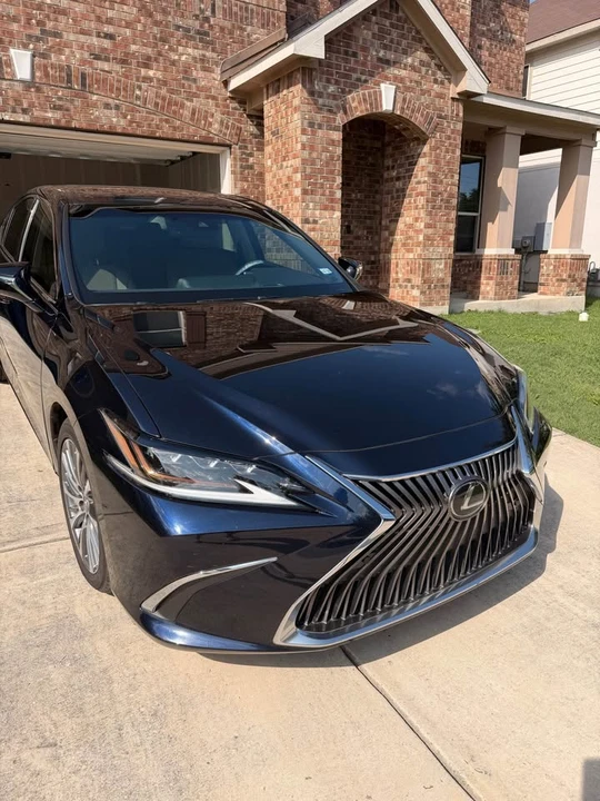 2019 Lexus ES 7th Gen - Image 12 of 18