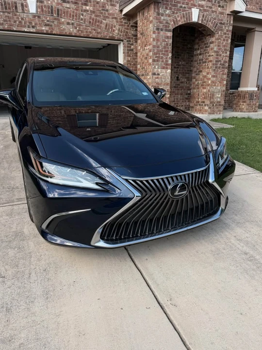 2019 Lexus ES 7th Gen - Image 10 of 18