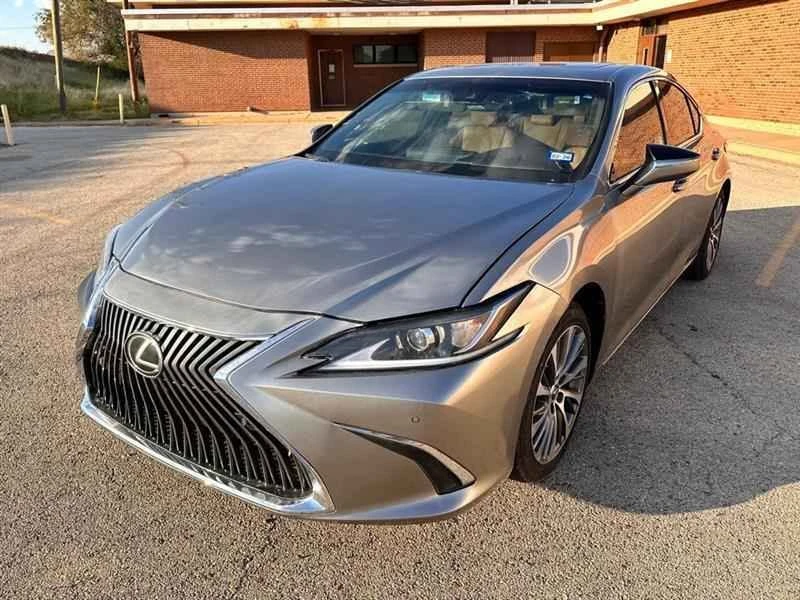 2019 Lexus ES 7th Gen - Image 2 of 11
