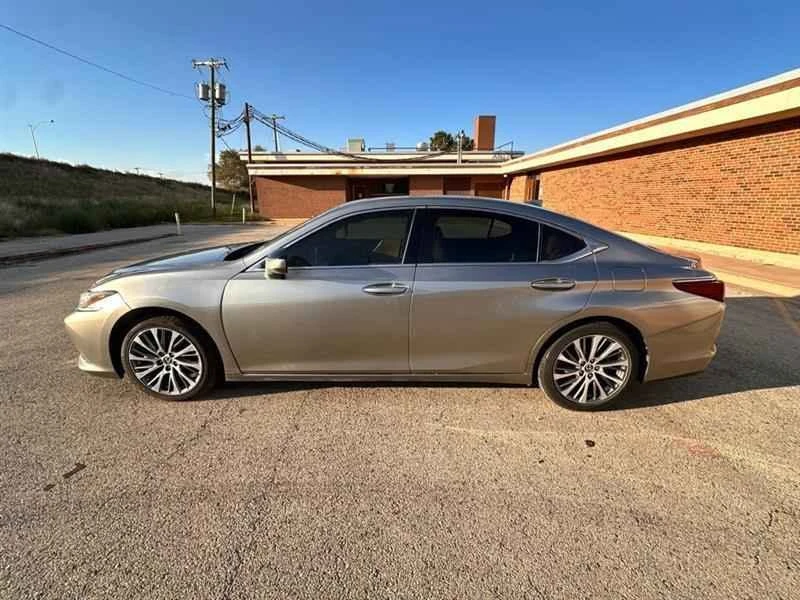 2019 Lexus ES 7th Gen - Image 3 of 11