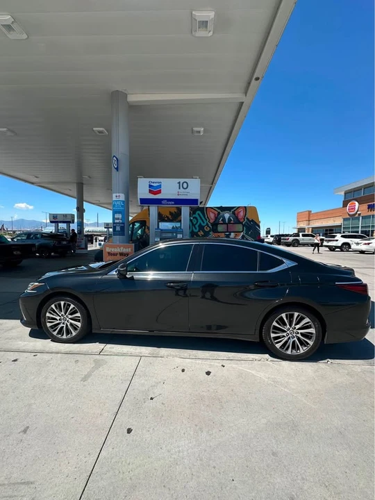 2019 Lexus ES 7th Gen - Image 4 of 20