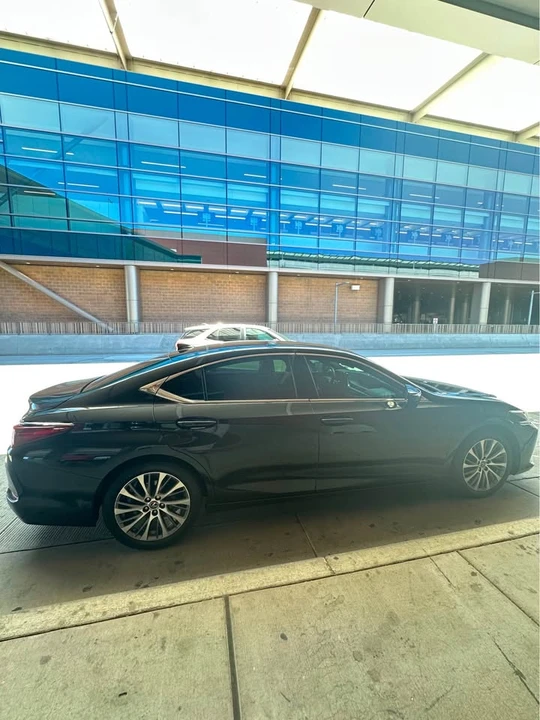 2019 Lexus ES 7th Gen - Image 3 of 20