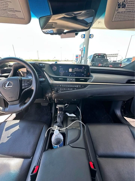 2019 Lexus ES 7th Gen - Image 19 of 20